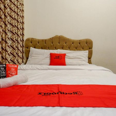 Reddoorz Near Tugu Yogyakarta Hotell Exteriör bild