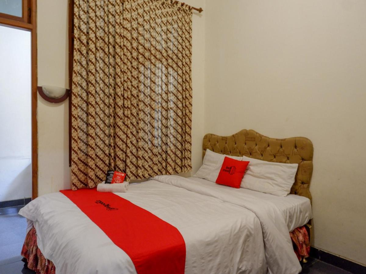 Reddoorz Near Tugu Yogyakarta Hotell Exteriör bild